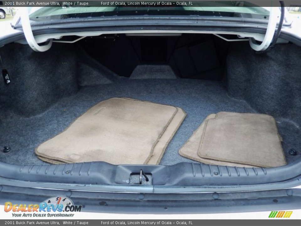 2001 Buick Park Avenue Ultra White / Taupe Photo #11