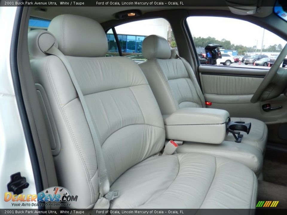 2001 Buick Park Avenue Ultra White / Taupe Photo #19