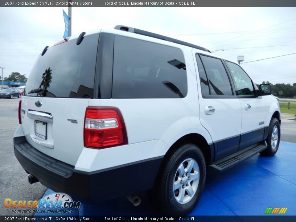 2007 Ford Expedition XLT Oxford White / Stone Photo #5