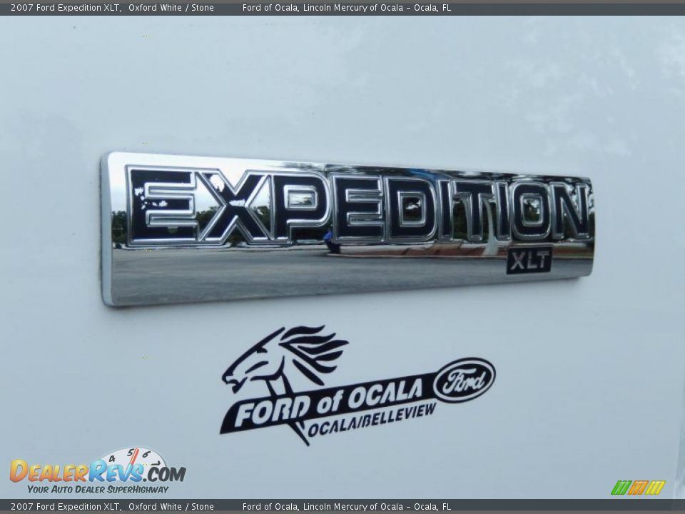 2007 Ford Expedition XLT Oxford White / Stone Photo #9