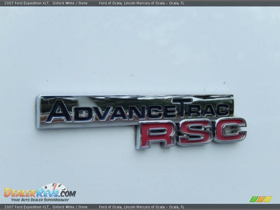 2007 Ford Expedition XLT Oxford White / Stone Photo #10