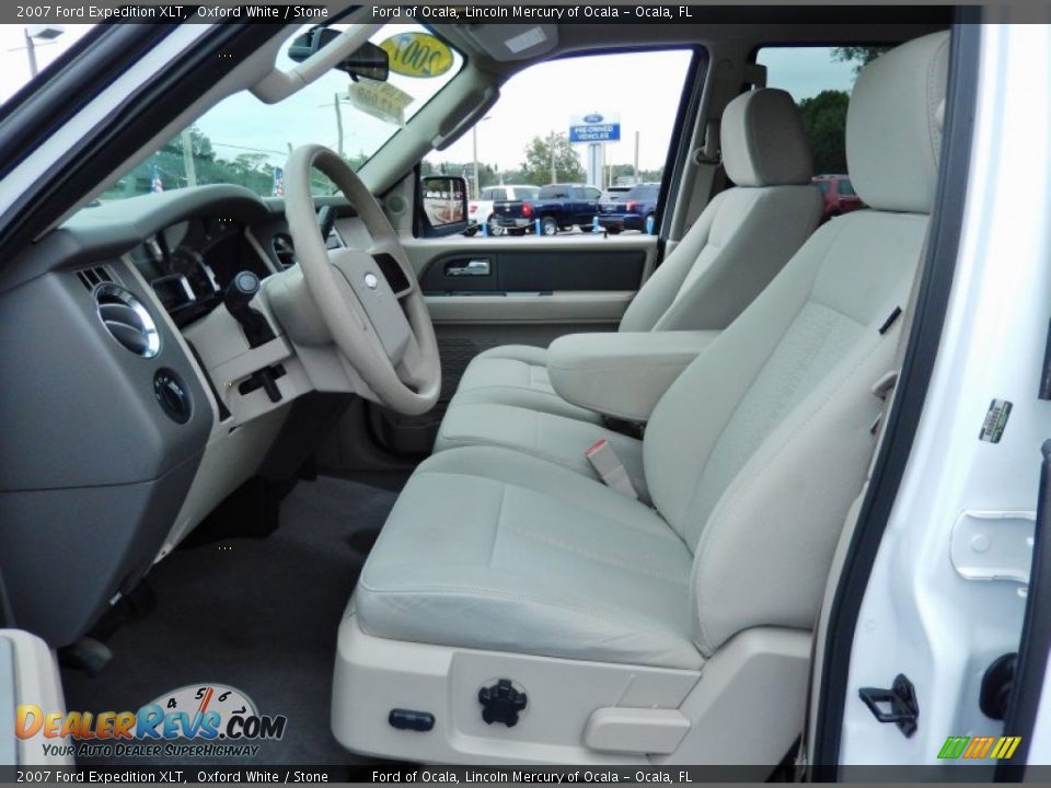 2007 Ford Expedition XLT Oxford White / Stone Photo #13