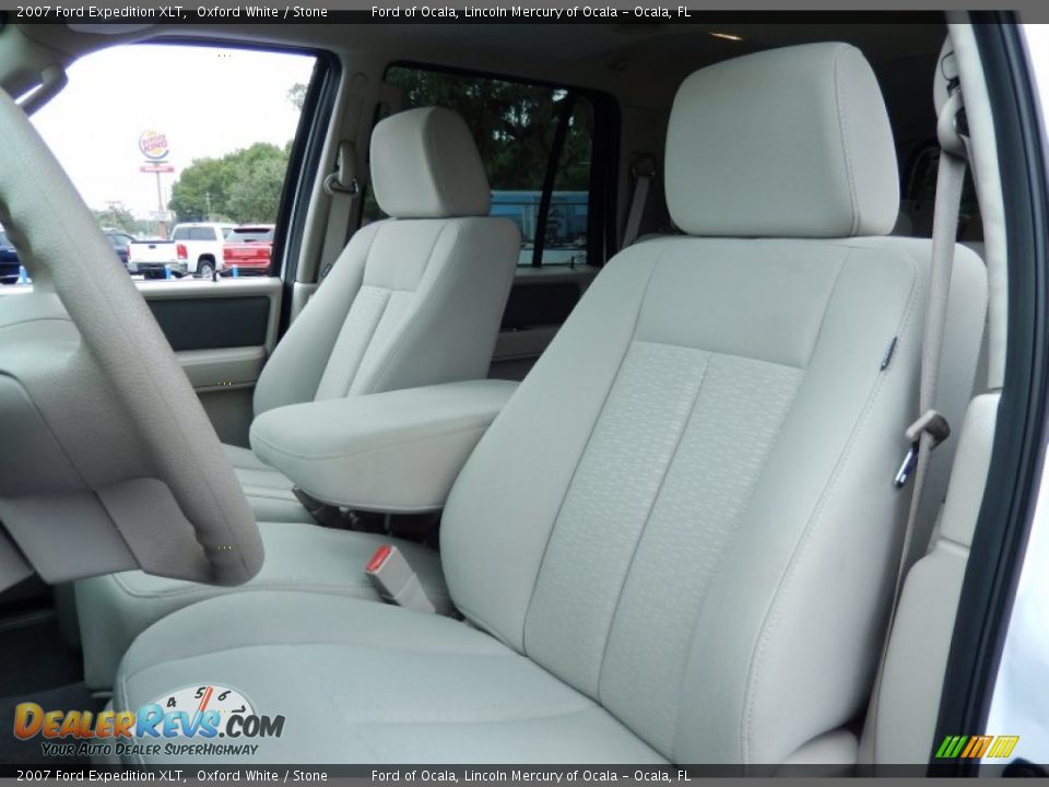 2007 Ford Expedition XLT Oxford White / Stone Photo #14