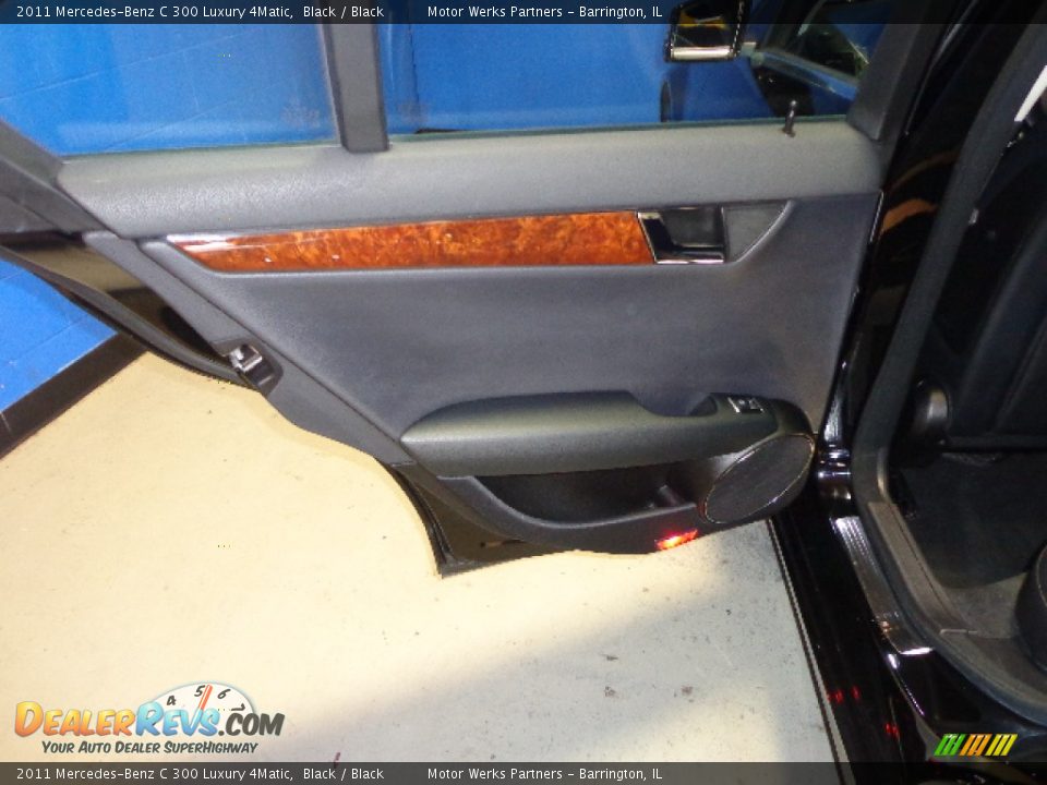 2011 Mercedes-Benz C 300 Luxury 4Matic Black / Black Photo #22