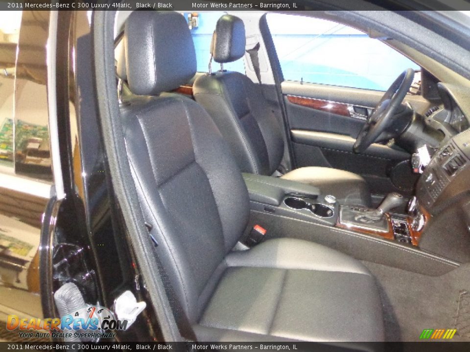 2011 Mercedes-Benz C 300 Luxury 4Matic Black / Black Photo #32