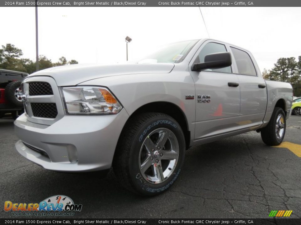 2014 Ram 1500 Express Crew Cab Bright Silver Metallic / Black/Diesel Gray Photo #3