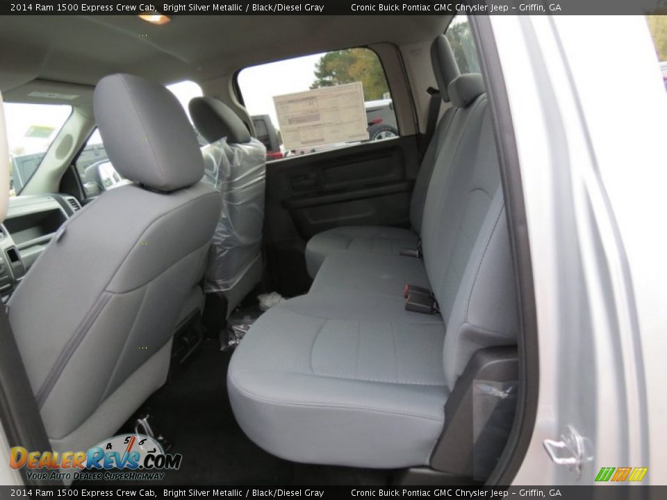 2014 Ram 1500 Express Crew Cab Bright Silver Metallic / Black/Diesel Gray Photo #13