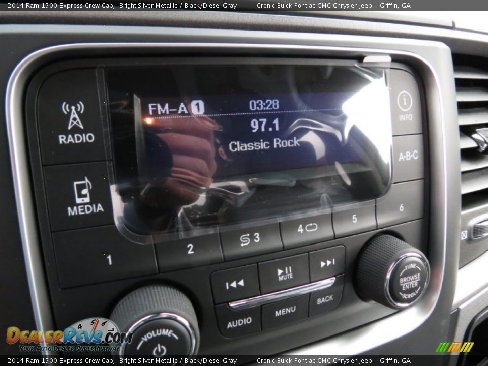 2014 Ram 1500 Express Crew Cab Bright Silver Metallic / Black/Diesel Gray Photo #17