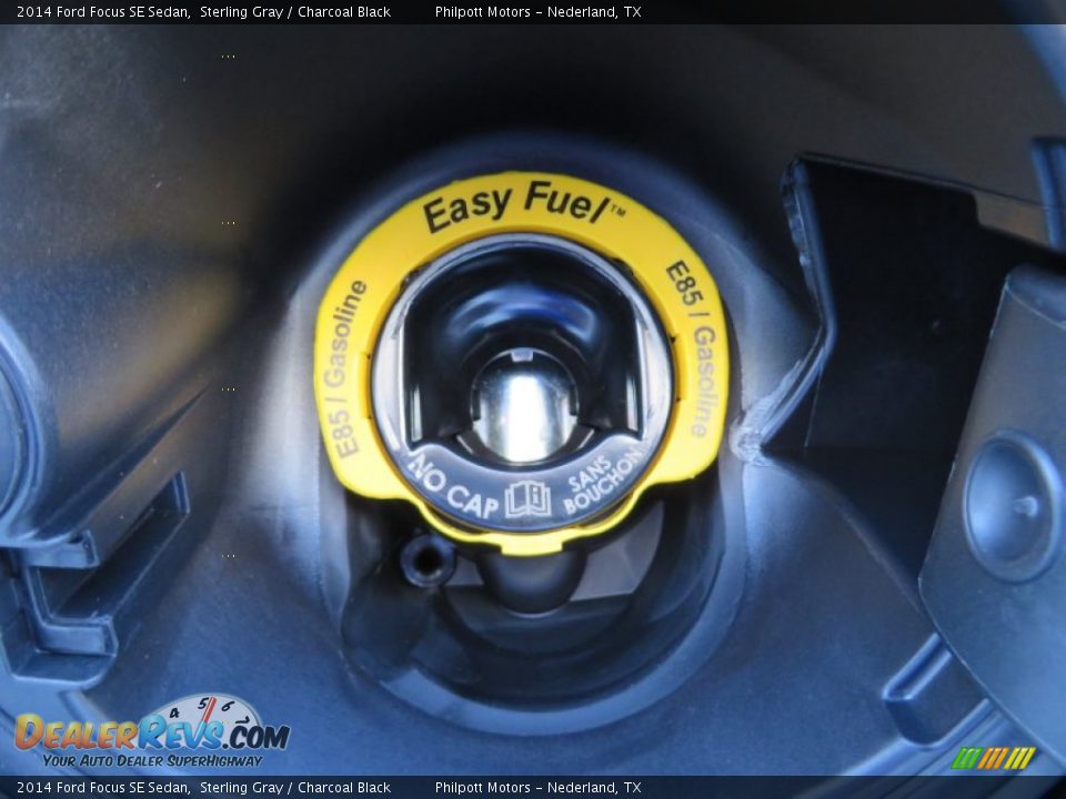 2014 Ford Focus SE Sedan Sterling Gray / Charcoal Black Photo #16