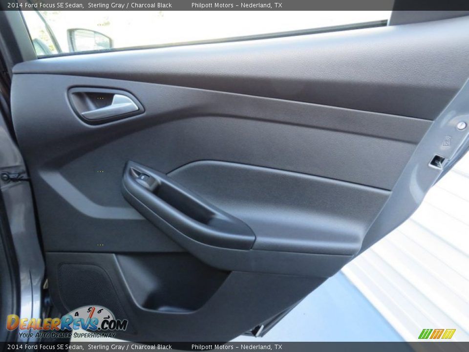2014 Ford Focus SE Sedan Sterling Gray / Charcoal Black Photo #21