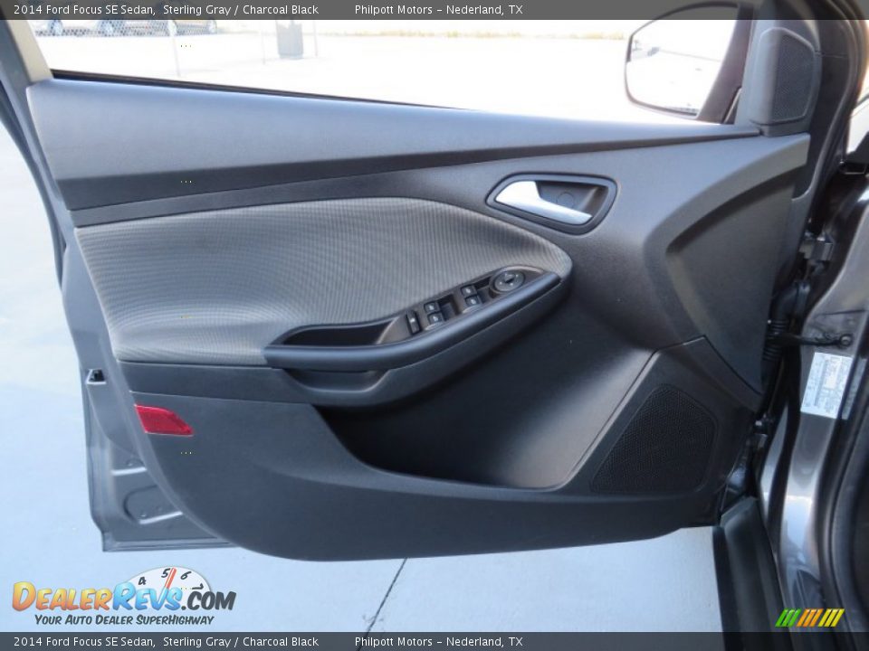 2014 Ford Focus SE Sedan Sterling Gray / Charcoal Black Photo #24
