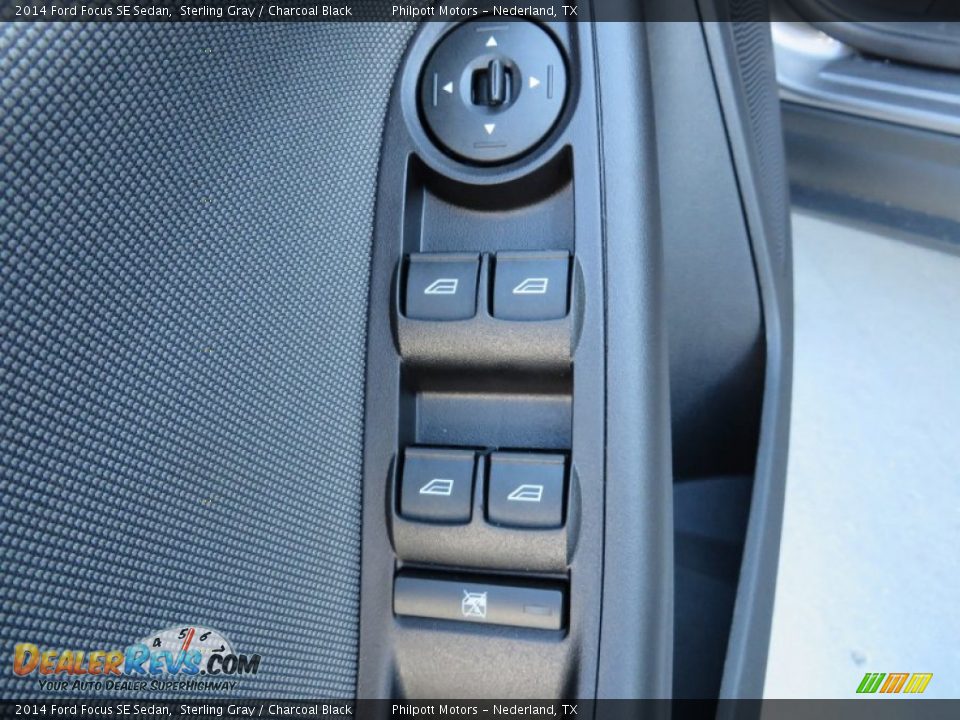 2014 Ford Focus SE Sedan Sterling Gray / Charcoal Black Photo #25