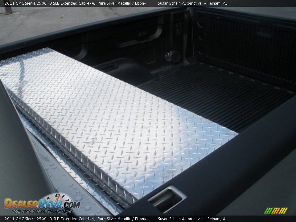 2011 GMC Sierra 2500HD SLE Extended Cab 4x4 Pure Silver Metallic / Ebony Photo #19