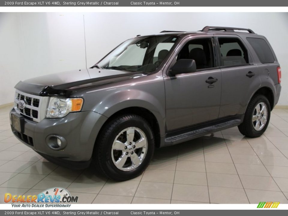 Front 3/4 View of 2009 Ford Escape XLT V6 4WD Photo #3