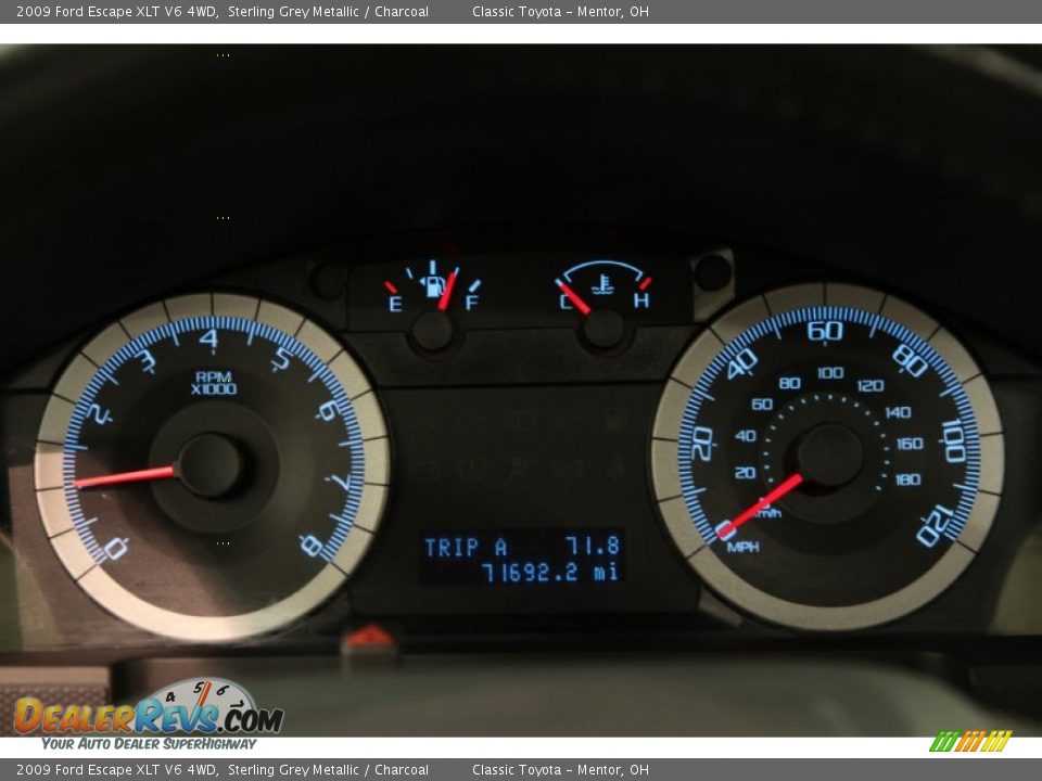 2009 Ford Escape XLT V6 4WD Sterling Grey Metallic / Charcoal Photo #8