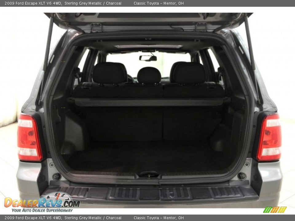 2009 Ford Escape XLT V6 4WD Sterling Grey Metallic / Charcoal Photo #14