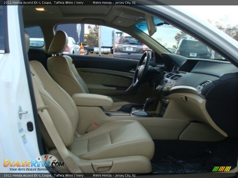 2011 Honda Accord EX-L Coupe Taffeta White / Ivory Photo #9