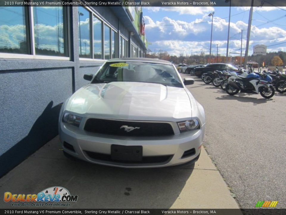 2010 Ford Mustang V6 Premium Convertible Sterling Grey Metallic / Charcoal Black Photo #5