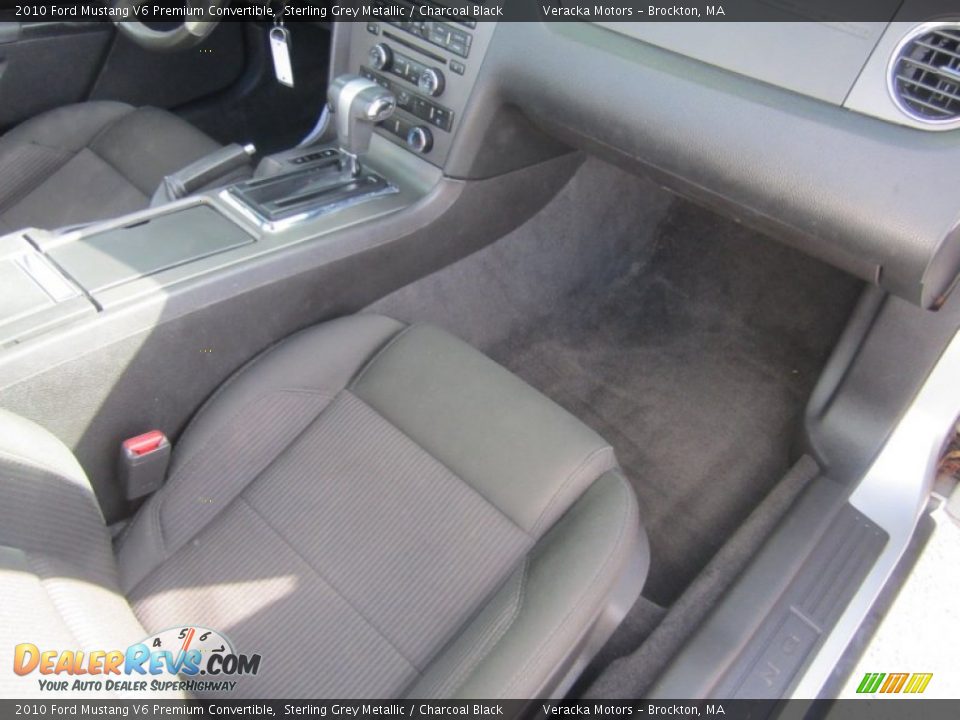 2010 Ford Mustang V6 Premium Convertible Sterling Grey Metallic / Charcoal Black Photo #14
