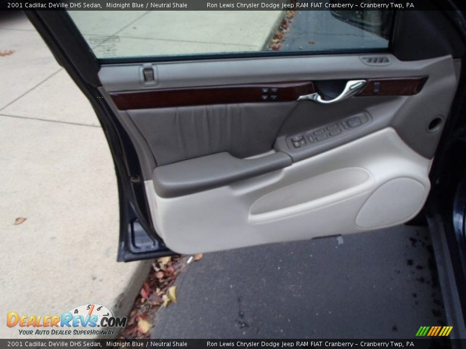 2001 Cadillac DeVille DHS Sedan Midnight Blue / Neutral Shale Photo #11