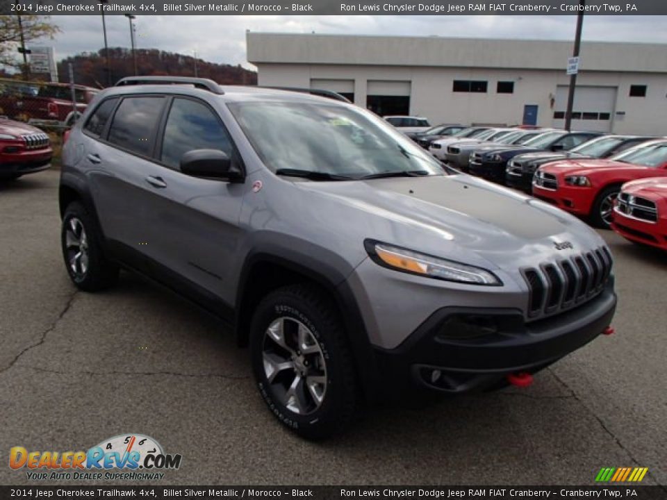 Front 3/4 View of 2014 Jeep Cherokee Trailhawk 4x4 Photo #4