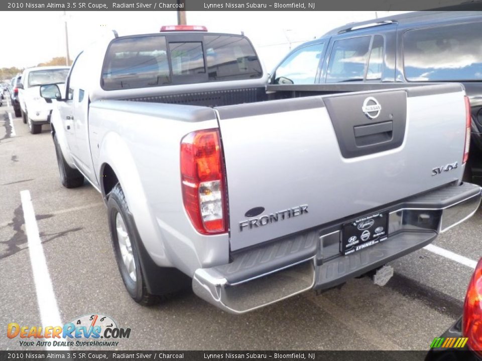 2010 Nissan Altima 3.5 SR Coupe Radiant Silver / Charcoal Photo #4
