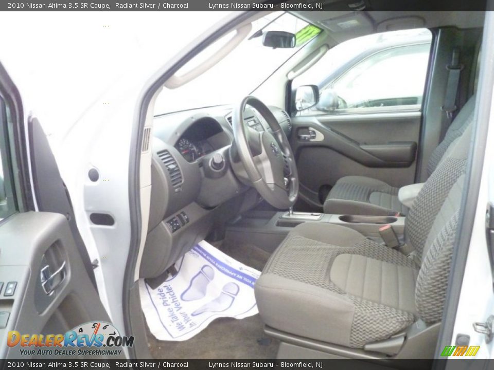 2010 Nissan Altima 3.5 SR Coupe Radiant Silver / Charcoal Photo #5