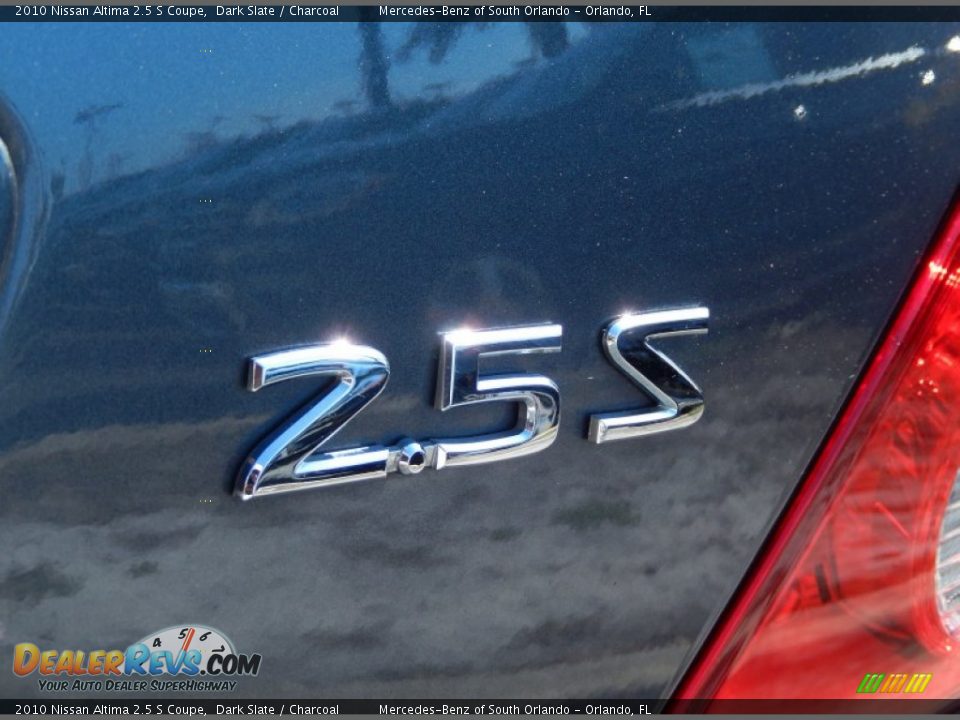 2010 Nissan Altima 2.5 S Coupe Dark Slate / Charcoal Photo #10