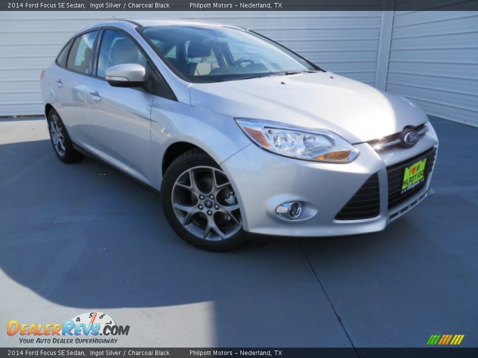 2014 Ford Focus SE Sedan Ingot Silver / Charcoal Black Photo #1