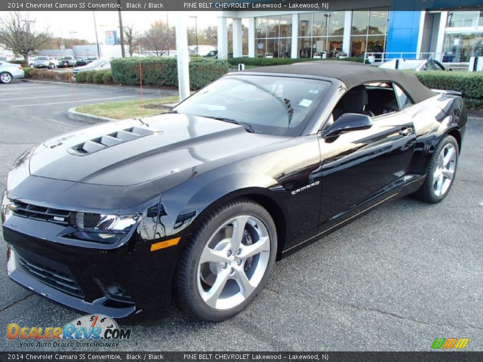 Front 3/4 View of 2014 Chevrolet Camaro SS Convertible Photo #1