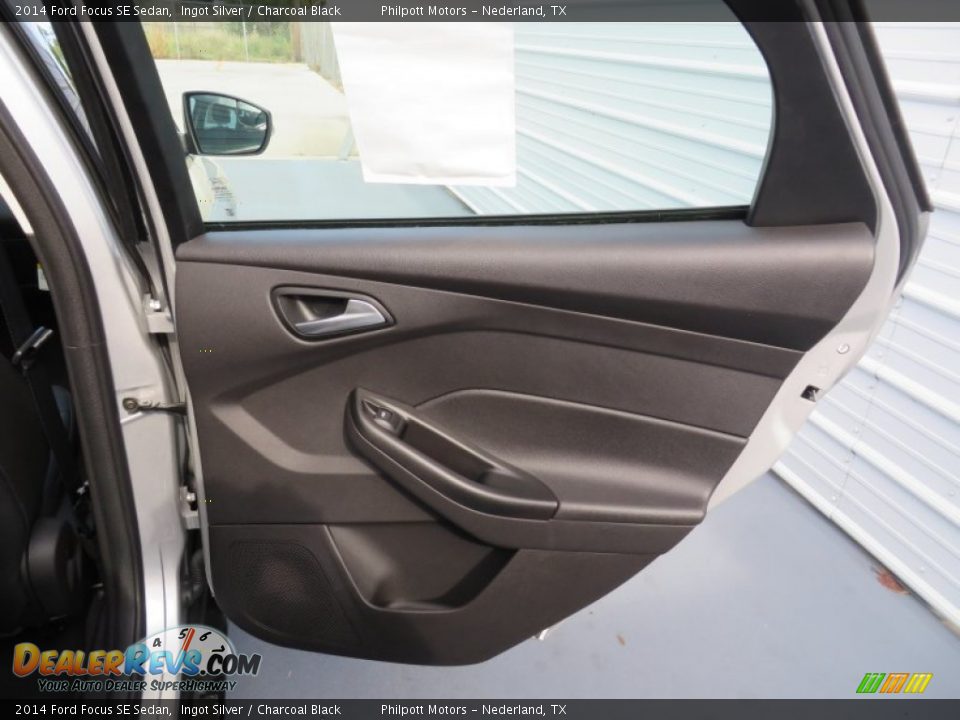 2014 Ford Focus SE Sedan Ingot Silver / Charcoal Black Photo #21