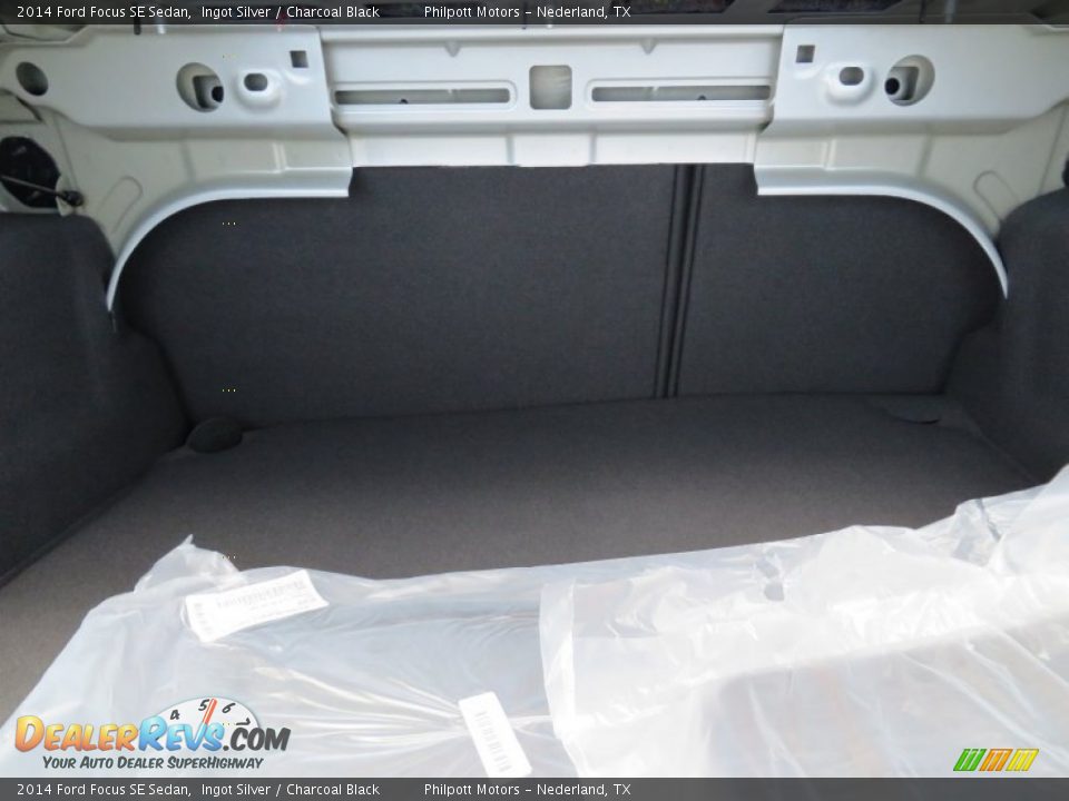 2014 Ford Focus SE Sedan Ingot Silver / Charcoal Black Photo #23