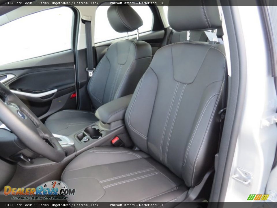 Front Seat of 2014 Ford Focus SE Sedan Photo #26