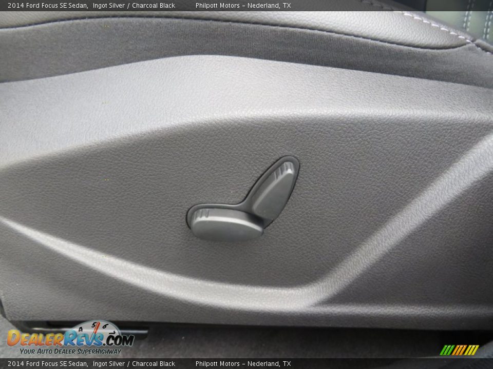 2014 Ford Focus SE Sedan Ingot Silver / Charcoal Black Photo #27