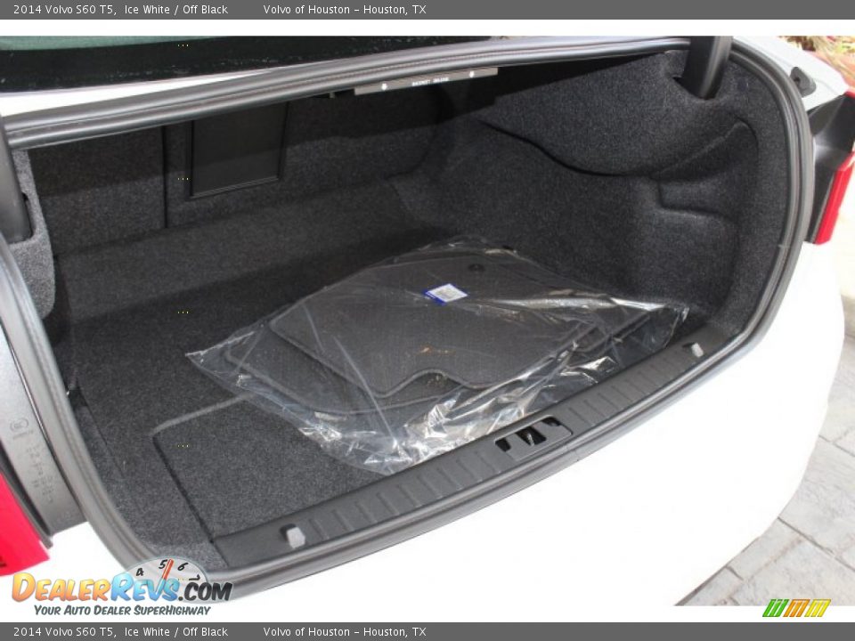2014 Volvo S60 T5 Ice White / Off Black Photo #28