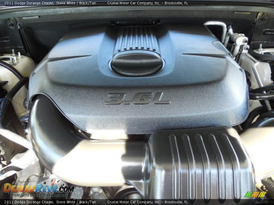 2011 Dodge Durango Citadel Stone White / Black/Tan Photo #19