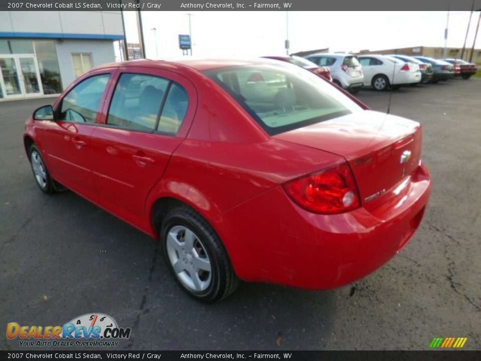 2007 Chevrolet Cobalt LS Sedan Victory Red / Gray Photo #5