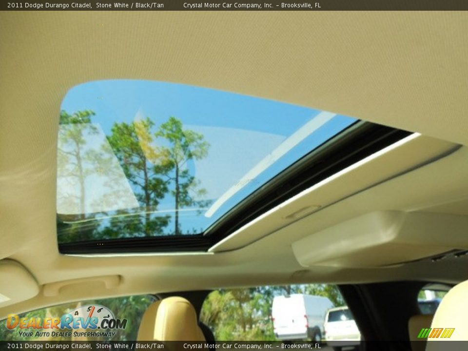 2011 Dodge Durango Citadel Stone White / Black/Tan Photo #24