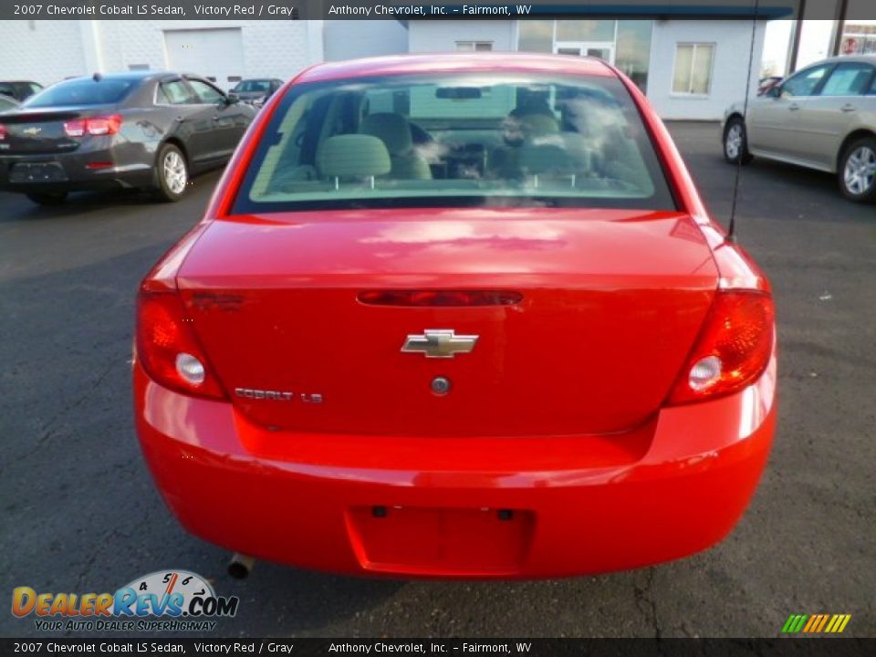 2007 Chevrolet Cobalt LS Sedan Victory Red / Gray Photo #6