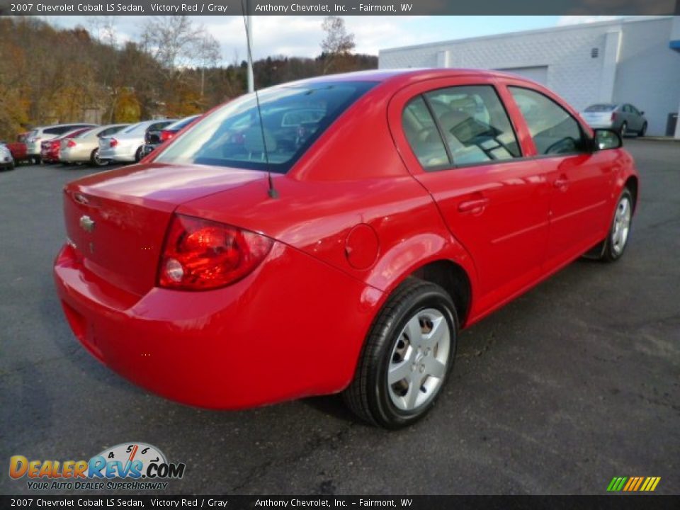 2007 Chevrolet Cobalt LS Sedan Victory Red / Gray Photo #7