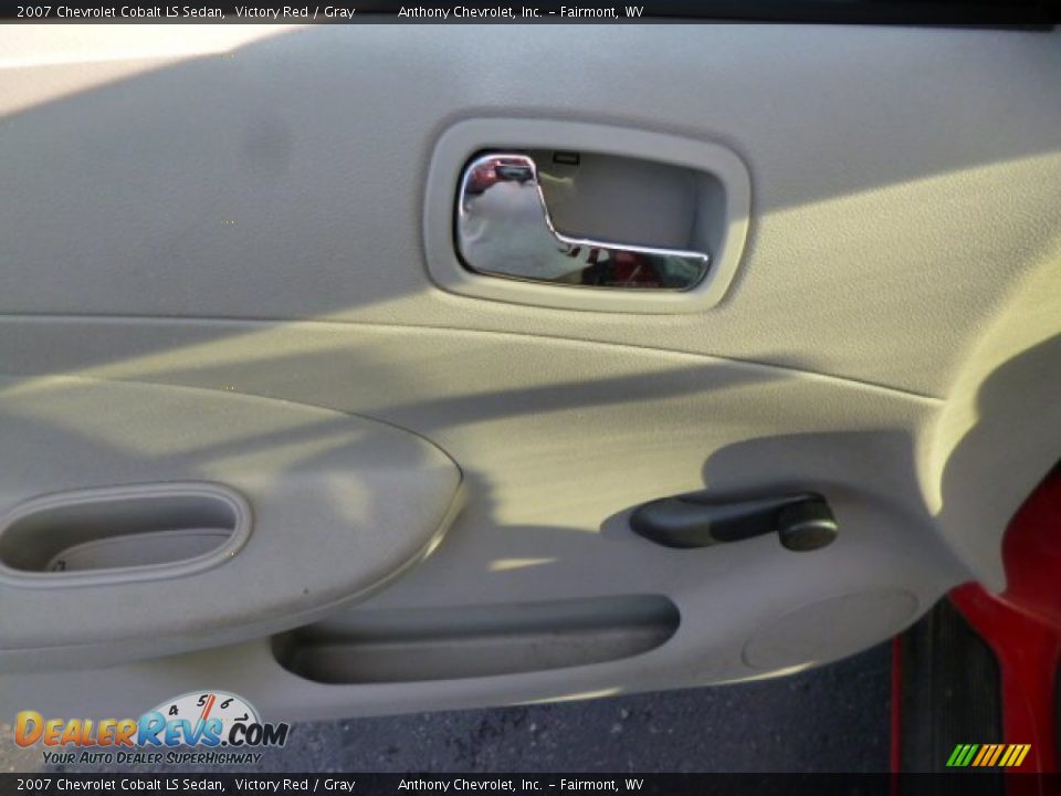 2007 Chevrolet Cobalt LS Sedan Victory Red / Gray Photo #17