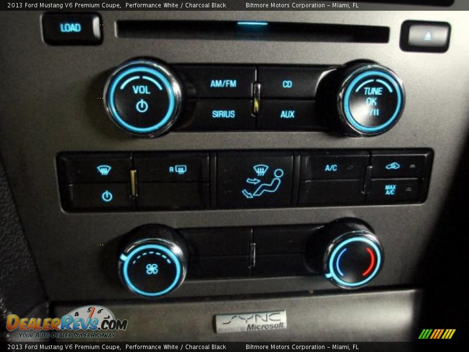2013 Ford Mustang V6 Premium Coupe Performance White / Charcoal Black Photo #21