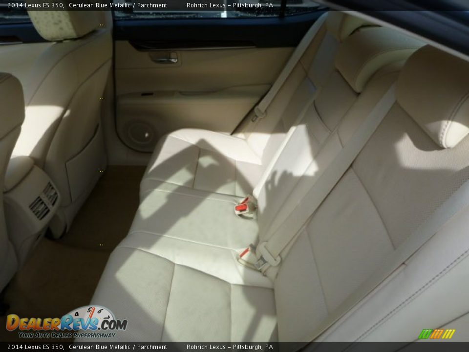 Rear Seat of 2014 Lexus ES 350 Photo #11