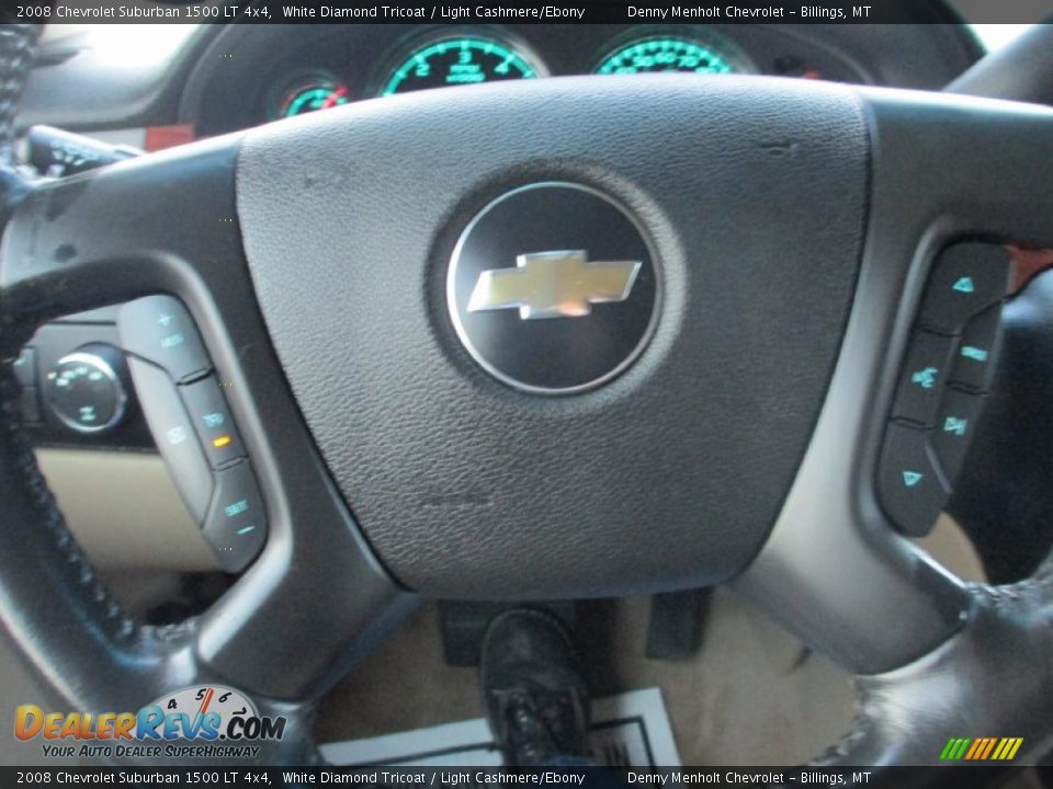 2008 Chevrolet Suburban 1500 LT 4x4 White Diamond Tricoat / Light Cashmere/Ebony Photo #17