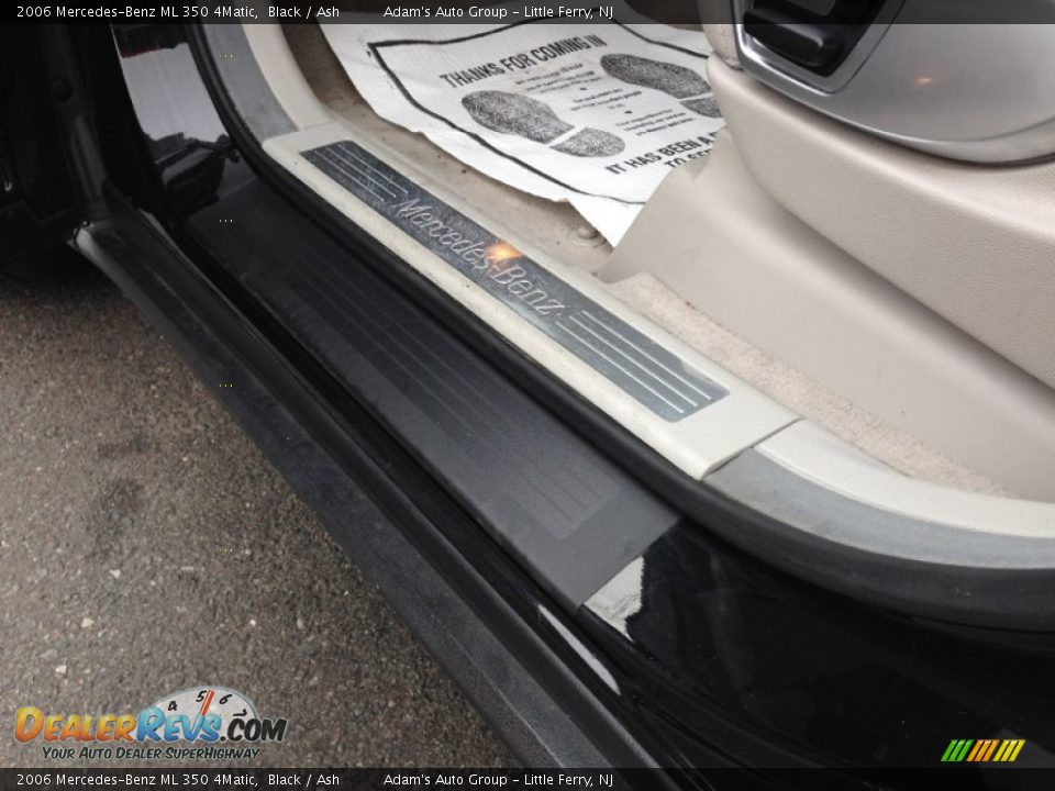 2006 Mercedes-Benz ML 350 4Matic Black / Ash Photo #12
