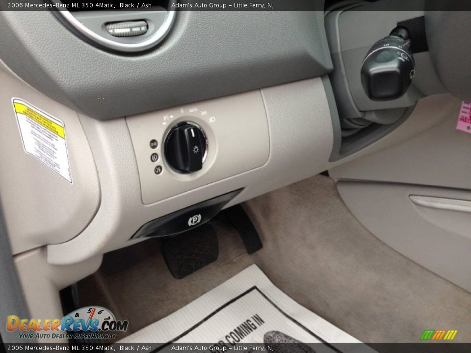 2006 Mercedes-Benz ML 350 4Matic Black / Ash Photo #13