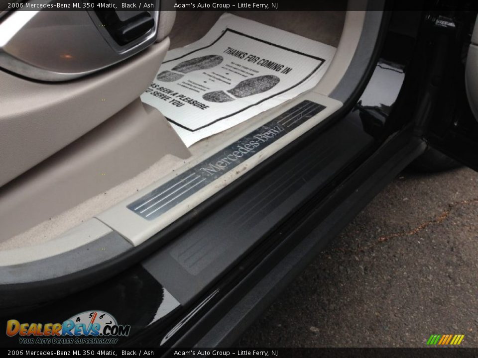 2006 Mercedes-Benz ML 350 4Matic Black / Ash Photo #35