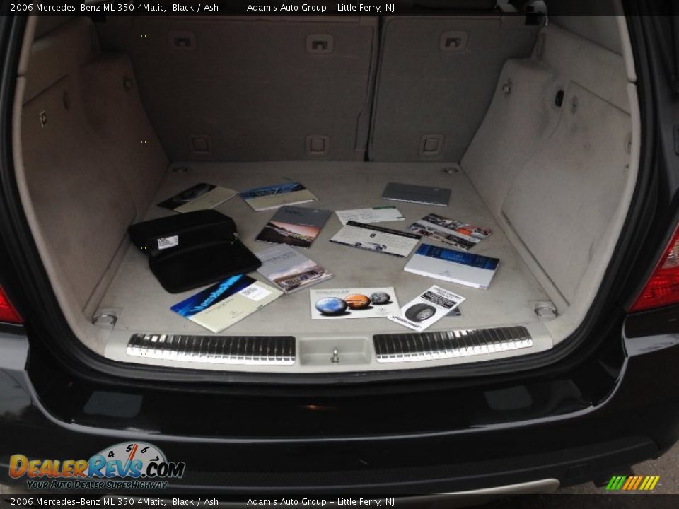 2006 Mercedes-Benz ML 350 4Matic Black / Ash Photo #36
