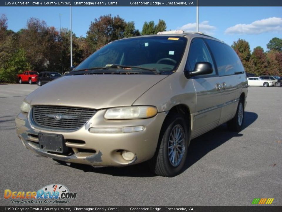 1999 Chrysler Town & Country Limited Champagne Pearl / Camel Photo #1
