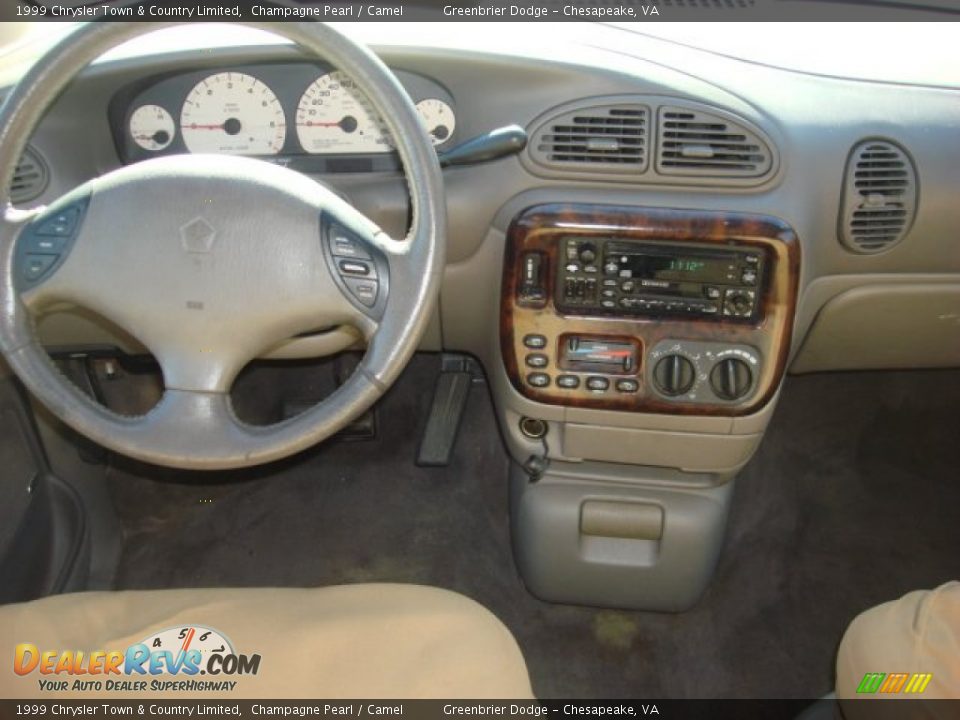 1999 Chrysler Town & Country Limited Champagne Pearl / Camel Photo #2